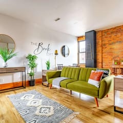 🌿Book Loft by Jungle House | Downtown & Short North | Free Parking | 5,800+ Reviews | Near Convention Center & Nationwide Arena & Ohio State | Right on High Street