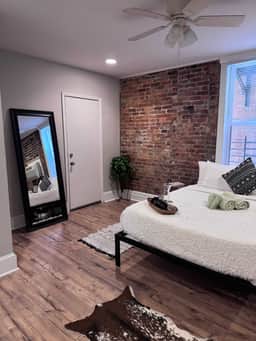 🌿The Alcove by Jungle House Downtown & Short North - Walk to High Street-Near Convention Center,OSU & Nationwide Arena Private Parking 5,800 Reviews - Image 2