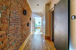 🌿Book Loft by Jungle House | Downtown & Short North | Free Parking | 5,800+ Reviews | Near Convention Center & Nationwide Arena & Ohio State | Right on High Street - Image 4