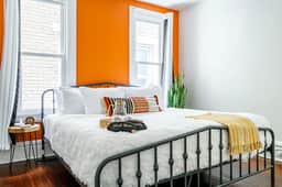 🌿Jungle Nook by Jungle House | 5,800+ Reviews | Near Convention Center, OSU & Nationwide Arena | Walk to High Street | Downtown & Short North | Private Parking - Image 3