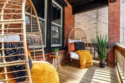 🌿Jungle Nook by Jungle House | 5,800+ Reviews | Near Convention Center, OSU & Nationwide Arena | Walk to High Street | Downtown & Short North | Private Parking - Image 2