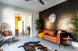🌿Casa Serena by Jungle House | Free Parking | 5,800+ Reviews | Downtown & Short North | Close to OSU, Convention Center & Nationwide Arena - Image 5