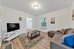 🌿 Jungle Dalia by Jungle House | Near Nationwide Arena, OSU & Convention Center | Downtown & Short North | Free Parking | 5,800+ Reviews - Image 5