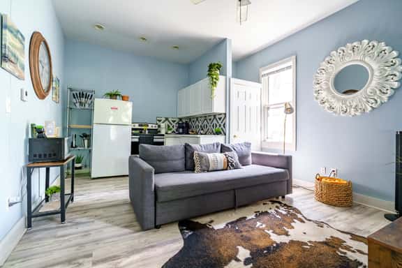 🌿 Jungle Bliss by Jungle House | Near Nationwide Arena, OSU & Convention Center | Downtown & Short North | Free Parking | 5,800+ Reviews - Image 1