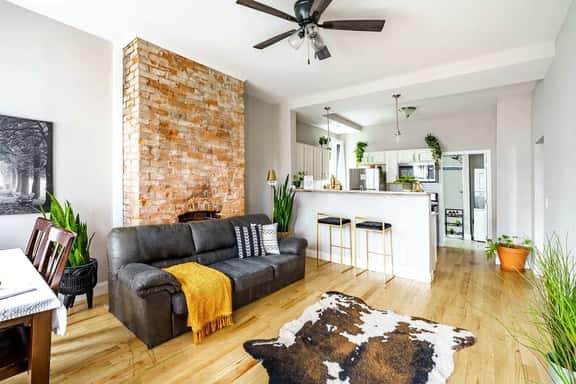 🌿 Jungle Aura by Jungle House | Downtown & Short North | Near Convention Center, Nationwide Arena & Ohio State | Free Parking | 5,800+ Reviews - Image 1
