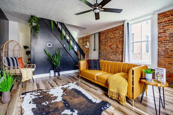 🌿Cozy Casita by Jungle House | Downtown & Short North | Free Parking | 5,800+ Reviews | Near Convention Center & Nationwide Arena & Ohio State | Walk to High Street - Image 1