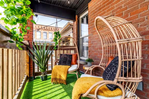 🌿Jungle Casa by Jungle House | Near Nationwide Arena, Convention Center & OSU | Downtown & Short North | Walkable to High Street | 5,800+ Reviews | Private Parking - Image 1