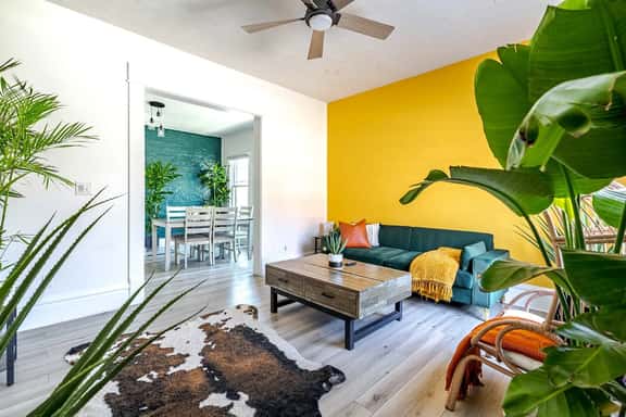 🌿Casa Terra by Jungle House | Near Convention Center, OSU & Nationwide Arena | Downtown & Short North | 5,800+ Reviews | Free Parking - Image 1