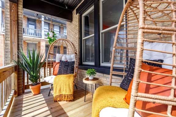 🌿Jungle Gem by Jungle House | Walk to High Street | Private Parking | 5,800+ Reviews | Downtown & Short North | Near OSU & Nationwide Arena - Image 1