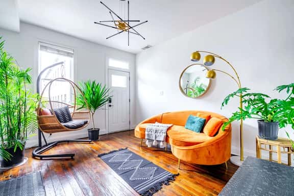 🌿Urban Jungle by Jungle House | Downtown & Short North | Free Parking | 5,800+ Reviews | Near Convention Center & Nationwide Arena & Ohio State | Walk to High Street - Image 1