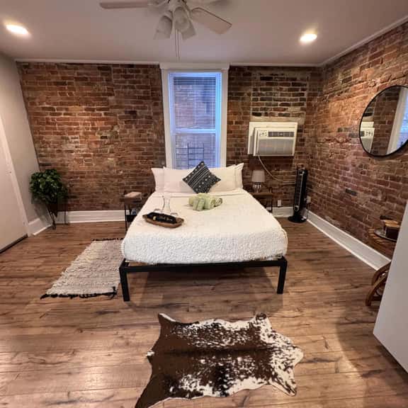 🌿The Alcove by Jungle House Downtown & Short North - Walk to High Street-Near Convention Center,OSU & Nationwide Arena Private Parking 5,800 Reviews - Image 1