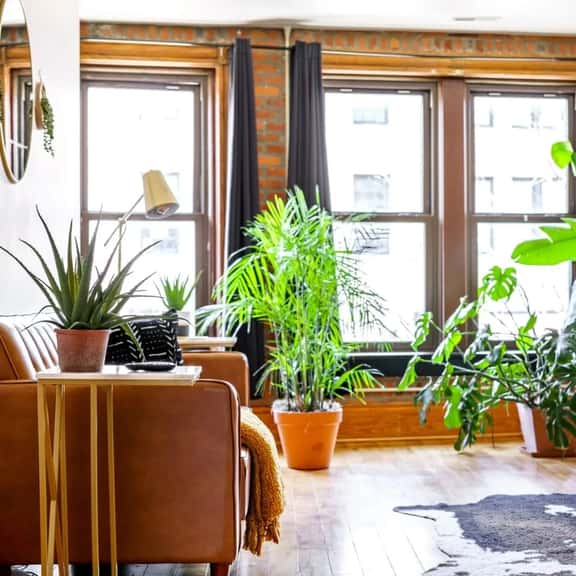 🌿Casa On High by Jungle House | Downtown & Short North | Free Parking | 5,800+ Reviews | Near Convention Center & Nationwide Arena & Ohio State | Right on High Street - Image 1