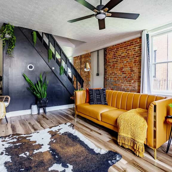 🌿Cozy Casita by Jungle House | Downtown & Short North | Free Parking | 5,800+ Reviews | Near Convention Center & Nationwide Arena & Ohio State | Walk to High Street - Image 1