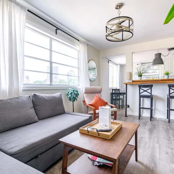 🌿Casa Tres by Jungle House | Downtown & Short North | Private Parking | 5,800+ Reviews | Near Convention Center & Nationwide Arena & Ohio State | Walk to High Street - Image 1