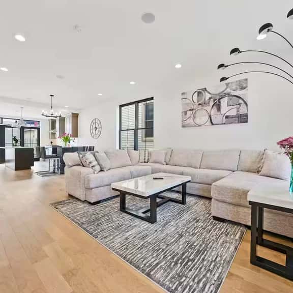 🌿Casa Blanca by Jungle House | Walk to High Street | Near Convention Center, OSU & Nationwide Arena | Downtown & Short North | 5,800+ Reviews | Free Parking - Image 1