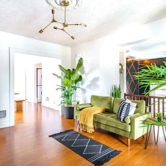 🌿Bamboo Bungalow by Jungle House | 5,800+ Reviews | Walk to High Street | Private Parking | Downtown & Short North | Near Convention Center, OSU & Nationwide Arena - Image 1