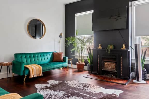 🌿 Jungle Thyme by Jungle House | Downtown Chillicothe | Walk to Historic District | 5,800+ Reviews | Private Parking - Image 2