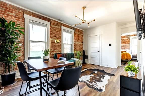🌿 Jungle Crest by Jungle House | Near OSU, Convention Center & Nationwide Arena | Downtown & German Village | Walk to High Street | 5,800+ Reviews | Free Parking - Image 3