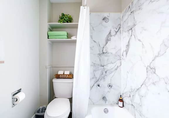 🌿Casa Quatro by Jungle House | Downtown & Short North | Private Parking | 5,800+ Reviews | Near Convention Center & Nationwide Arena & Ohio State | Walk to High Street - Image 5