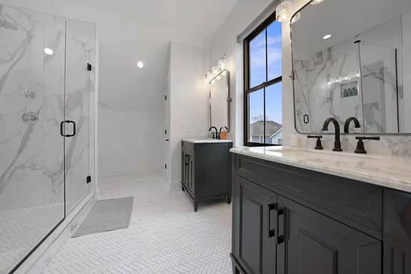🌿Casa Blanca by Jungle House | Walk to High Street | Near Convention Center, OSU & Nationwide Arena | Downtown & Short North | 5,800+ Reviews | Free Parking - Image 5