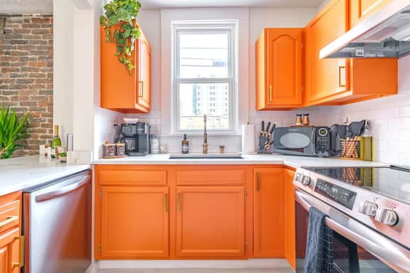 🌿Jungle Gem by Jungle House | Walk to High Street | Private Parking | 5,800+ Reviews | Downtown & Short North | Near OSU & Nationwide Arena - Image 5