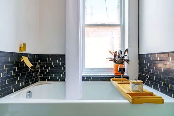 🌿Junglalow by Jungle House | Downtown & Short North | Free Parking | 5,800+ Reviews | Near Convention Center & Nationwide Arena & Ohio State | Walk to High Street - Image 5